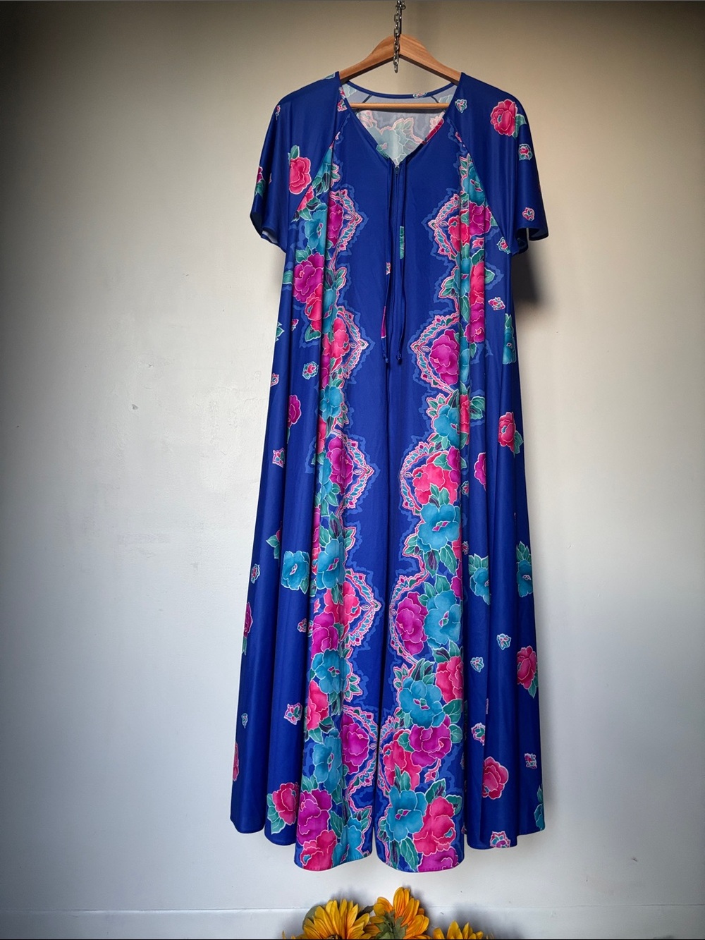 Vintage Hawaiian Blue Floral MuuMuu  Gorgeous Piece In Excellent Condition